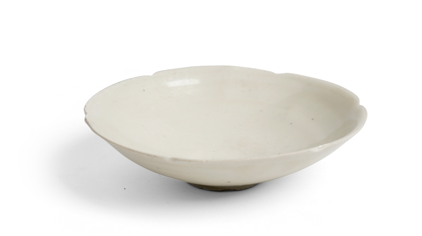 DING WARE 'FOLIATE' BOWL NORTHERN SONG DYNASTY
